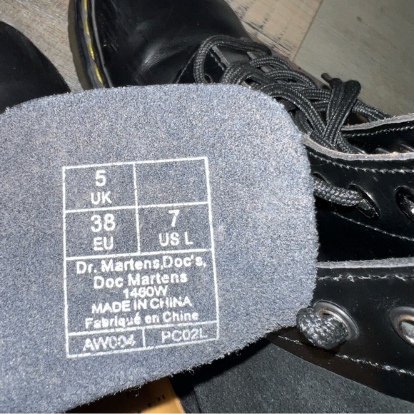 The Original Doc Martens 1460 AirWair black yellow - Picture 9 of 13